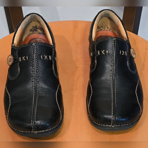 Women's Clarks Un.loop Slip On Shoes Black Size 8 Leather - Picture 1 of 9